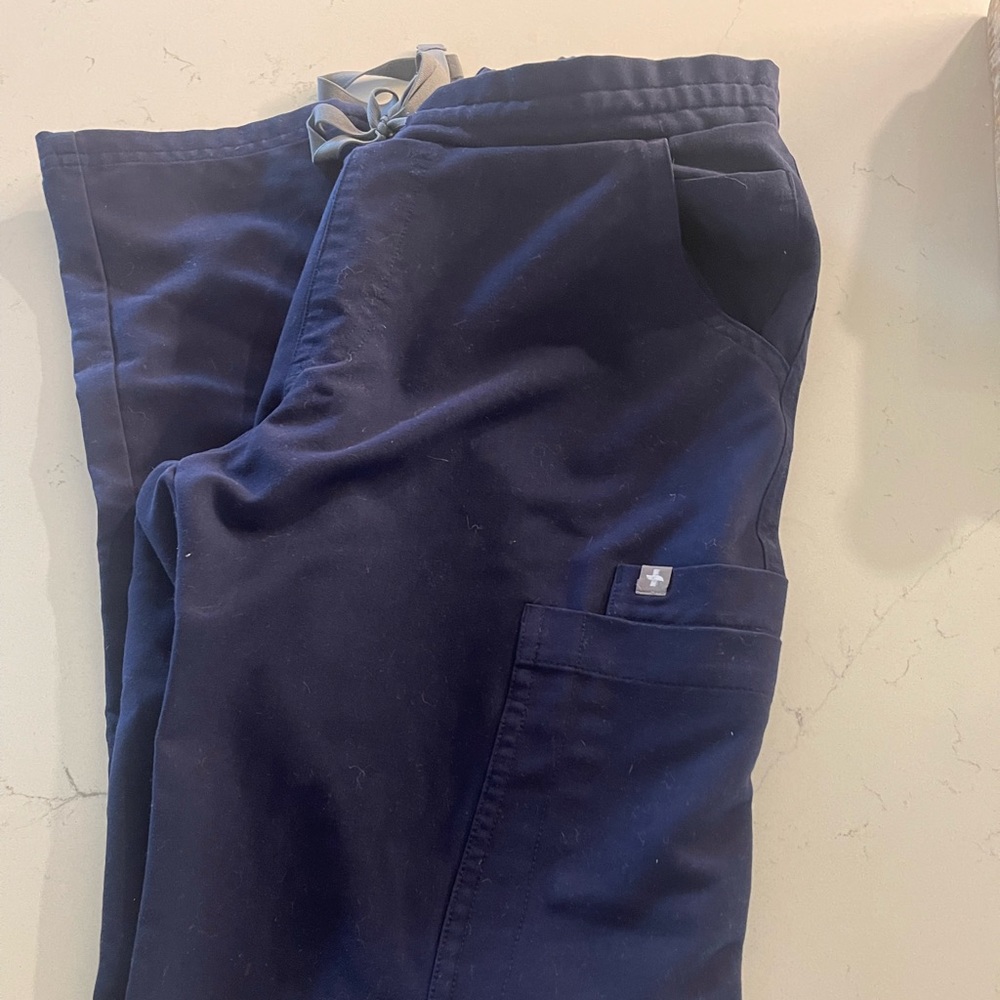 Figs yola skinny scrub pants